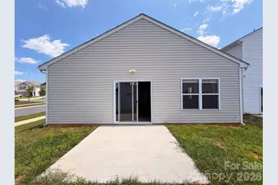 4104 Stoneygreen Lane, Charlotte, NC 28215 - Photo 5