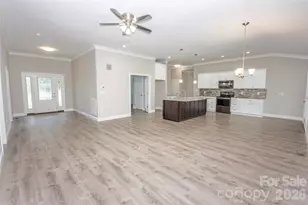 317 Thistle Ln, Statesville, NC 28625 - Photo 5