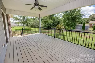 317 Thistle Ln, Statesville, NC 28625 - Photo 3