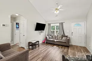 1240 Log Cabin Rd, Charlotte, NC 28213 - Photo 5
