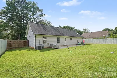 1240 Log Cabin Road, Charlotte, NC 28213 - Photo 31