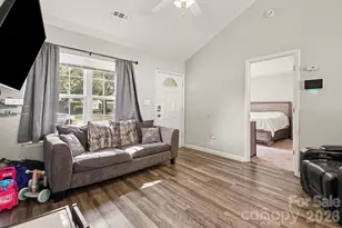1240 Log Cabin Rd, Charlotte, NC 28213 - Photo 7