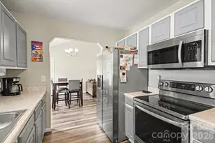 1240 Log Cabin Rd, Charlotte, NC 28213 - Photo 13