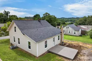 410 Spruce St SW, Lenoir, NC 28645 - Photo 29