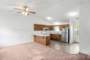 6224 Cottageville Ln, Charlotte, NC 28208 - Photo 5