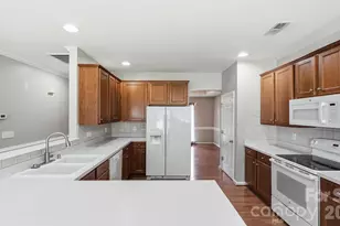 4010 Lawrence Daniel Dr, Matthews, NC 28104 - Photo 7