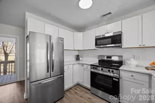 2 Mdw Gln Dr, Fletcher, NC 28732 - Photo 3