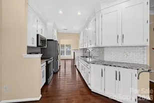 12312 Verdant Ct, Charlotte, NC 28273 - Photo 7