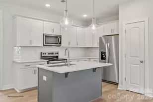 121 Cherry Spgs Ln, Asheville, NC 28804 - Photo 7