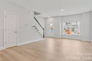 121 Cherry Spgs Ln, Asheville, NC 28804 - Photo 5