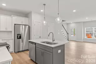 121 Cherry Spgs Ln, Asheville, NC 28804 - Photo 9
