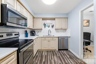 1051 Churchill Downs Court #E, Charlotte, NC 28211 - Photo 13