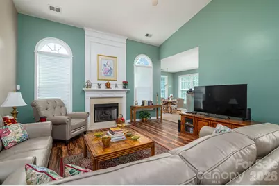 11132 Chastain Parc Drive, Charlotte, NC 28216 - Photo 3