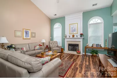11132 Chastain Parc Drive, Charlotte, NC 28216 - Photo 5