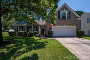 11132 Chastain Parc Dr, Charlotte, NC 28216 - Photo 1