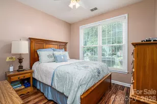 11132 Chastain Parc Dr, Charlotte, NC 28216 - Photo 17