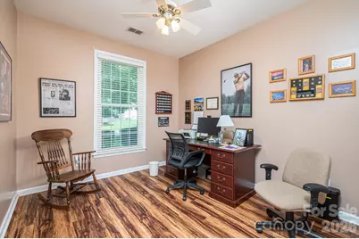 11132 Chastain Parc Drive, Charlotte, NC 28216 - Photo 15