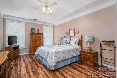 11132 Chastain Parc Drive, Charlotte, NC 28216 - Photo 11