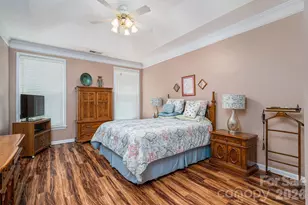 11132 Chastain Parc Dr, Charlotte, NC 28216 - Photo 11