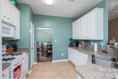11132 Chastain Parc Drive, Charlotte, NC 28216 - Photo 7