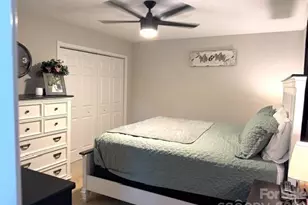 1772 Woodridge Cir, Hickory, NC 28602 - Photo 9