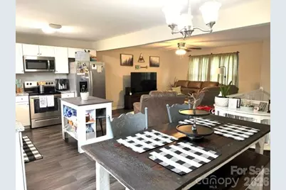 1772 Woodridge Circle, Hickory, NC 28602 - Photo 5