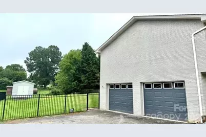 1772 Woodridge Circle, Hickory, NC 28602 - Photo 15