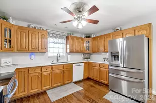 5507 Land Harbour Dr, Granite Falls, NC 28630 - Photo 5