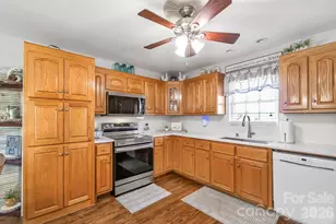 5507 Land Harbour Dr, Granite Falls, NC 28630 - Photo 7