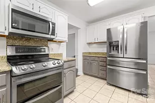 13110 Graymist Dr, Charlotte, NC 28215 - Photo 13
