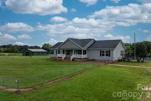 2915 Texs Fish Camp Rd, Connelly Springs, NC 28612 - Photo 7