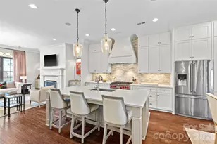 1624 Lombardy Cir, Charlotte, NC 28203 - Photo 5