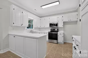 1935 Hamptonwood Rd, Rock Hill, SC 29732 - Photo 9