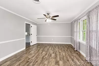 535 N Carolina Avenue, Statesville, NC 28677 - Photo 5