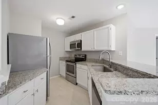 18841 Vineyard Point Ln, Cornelius, NC 28031 - Photo 7