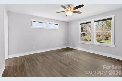 1844 Willow Road, Hendersonville, NC 28739 - Photo 15