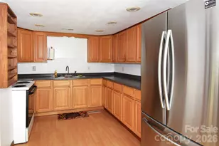 2124 Pisgah Hwy, Candler, NC 28715 - Photo 5