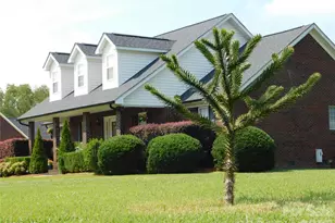 2502 Burton Estates Ln, Lincolnton, NC 28092 - Photo 3
