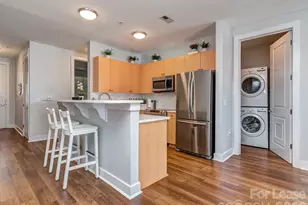 1101 W 1st St, Charlotte, NC 28202 - Photo 3