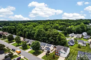 9833 Aventide Ln, Charlotte, NC 28215 - Photo 3