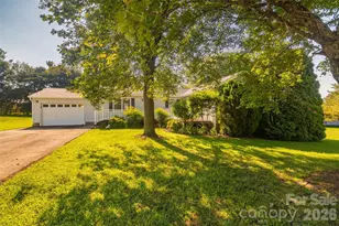 135 Diamond Dr, Ellenboro, NC 28040 - Photo 3