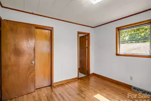 520 Pisgah Dr, Brevard, NC 28712 - Photo 21