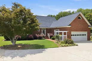 6303 Pointe Ln, Rocky Mount, NC 27803 - Photo 3