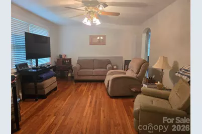1326 26th Street SW, Hickory, NC 28602 - Photo 9