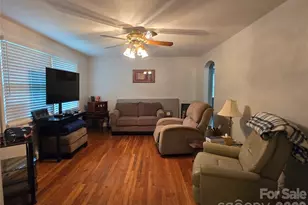 1326 26th St SW, Hickory, NC 28602 - Photo 7