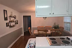 1326 26th St SW, Hickory, NC 28602 - Photo 11