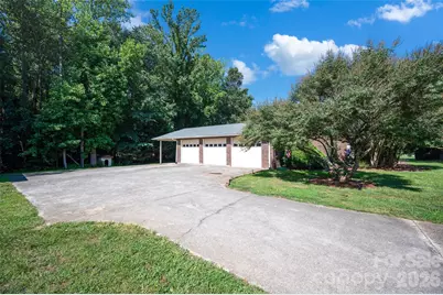 3959 Holly Springs Drive, Newton, NC 28658 - Photo 3