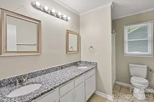 11616 Bowsby Ct, Charlotte, NC 28215 - Photo 13