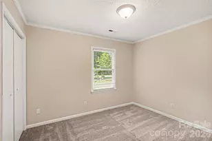 11616 Bowsby Ct, Charlotte, NC 28215 - Photo 7