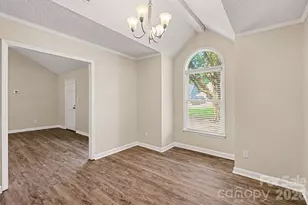 11616 Bowsby Ct, Charlotte, NC 28215 - Photo 5